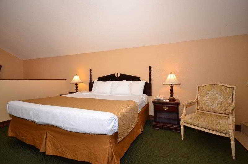 Quality Inn & Suites Carthage Exterior foto