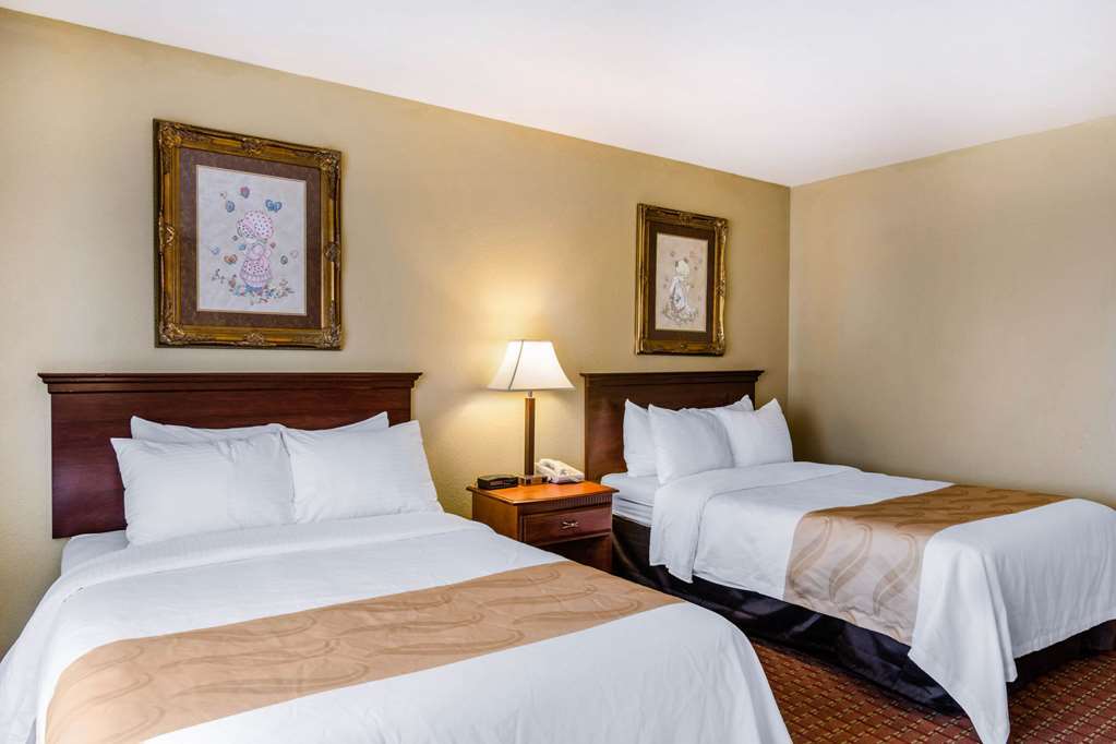 Quality Inn & Suites Carthage Habitación foto